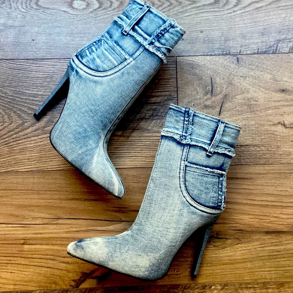 NWOT Blue Jean Booties